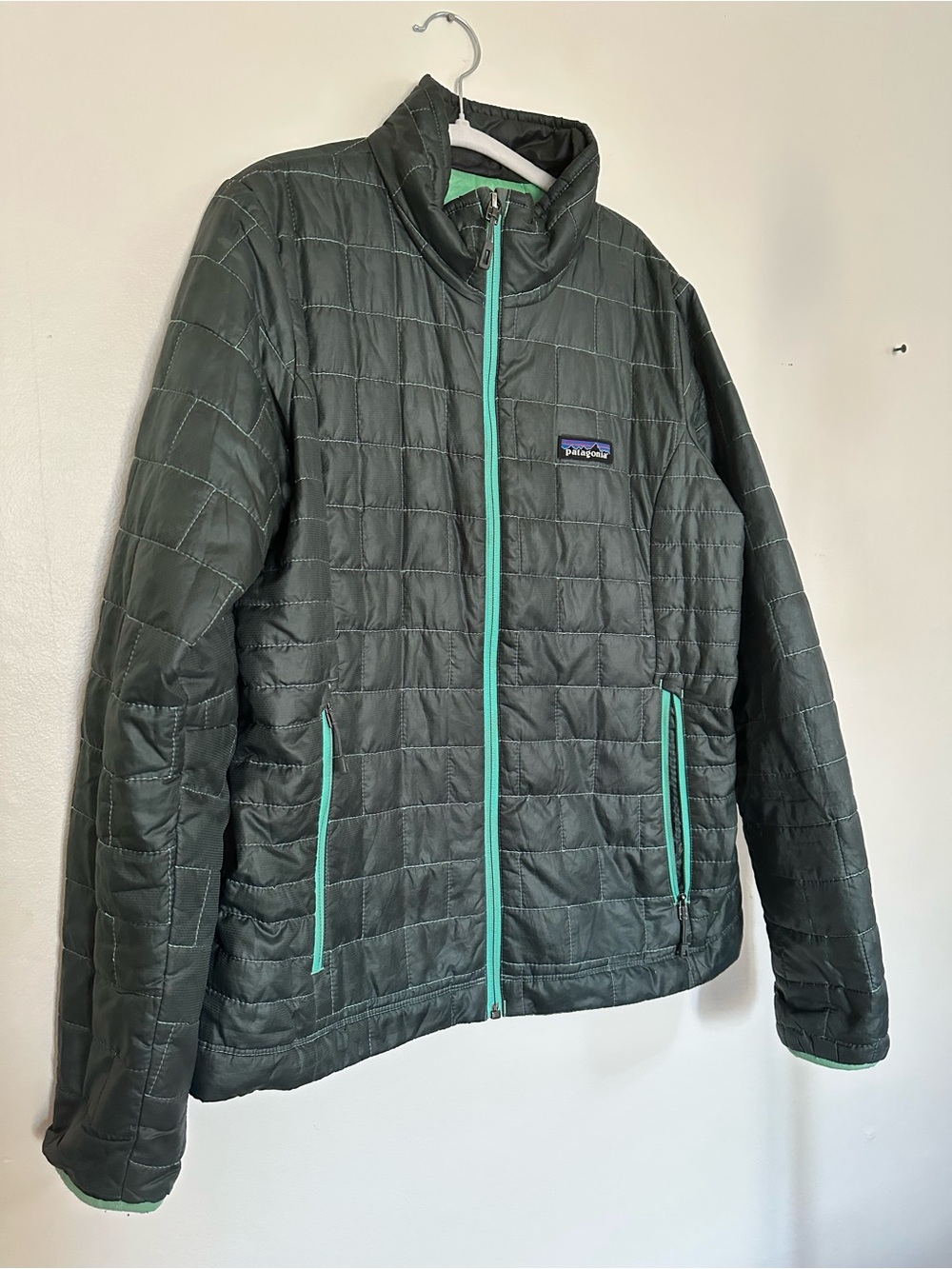 Patagonia Women’s Quilted Puffer Jacket - Charcoal Grey with Teal Trim